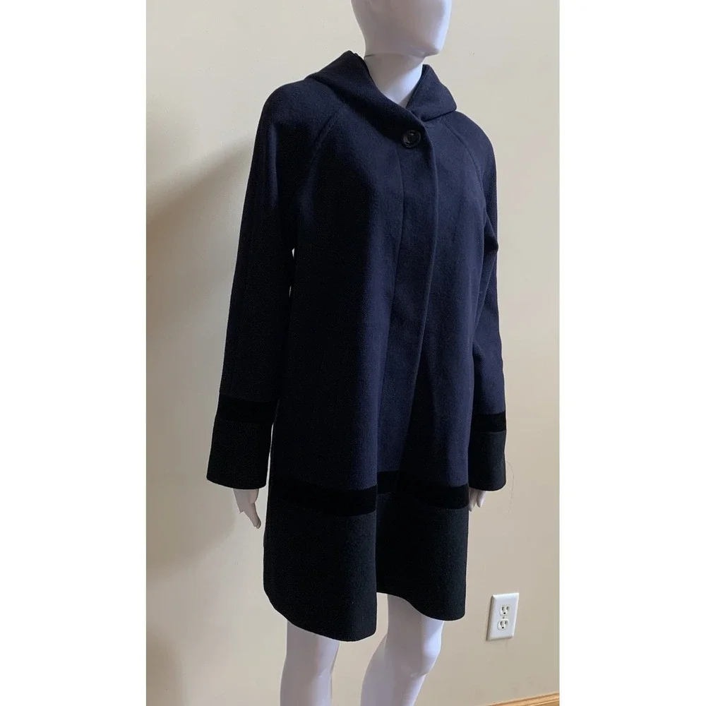 Forecaster of Boston Lamb Wool Winter Coat Hoodie Size 8 Women's Navy Blue Long